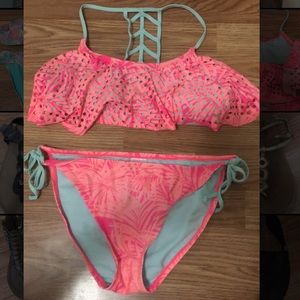 Target swimsuit. Large top, XL bottom.